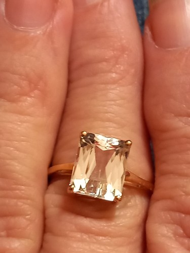 16cts green kunzite - 4.16cts, gold
