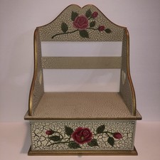 cute shabby cottage hand