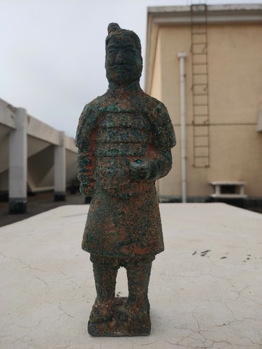 Antique bronze statue - bronze,