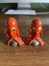 salt and pepper shakers