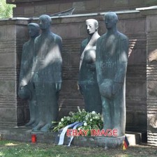 PHOTO  LANGEMARK GERMAN