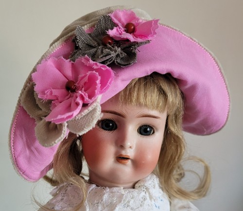 Adorable hand made - hand,