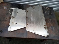 RELIANT SCIMITAR  GTE SE5a STAINLESS STEEL  SPARE WHEEL SUPPORT PLATE & BOLT