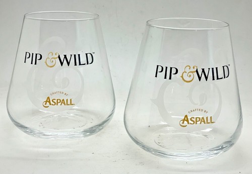 Pair aspalls pip wild - pair, of
