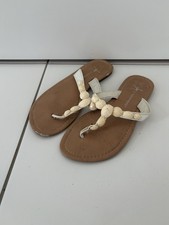 Atmosphere flip flops size 4 a