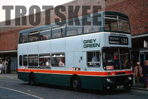 35mm slide grey green volvo - 35mm,