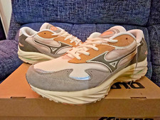 New MIZUNO WAVE RIDER BETA