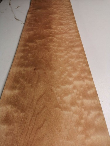 Quilted maple veneer 107 cm - maple,