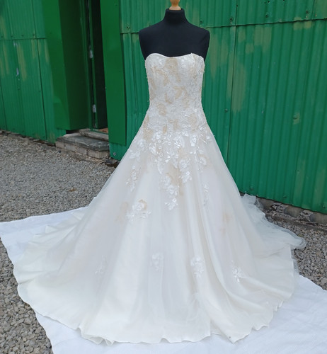 Victoria kay wedding dress - kay,