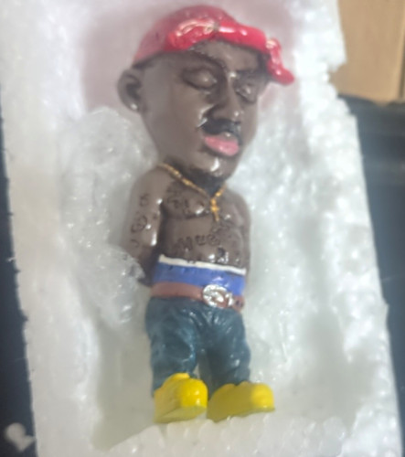 Tupac shakur 2pac figurine - shakur,