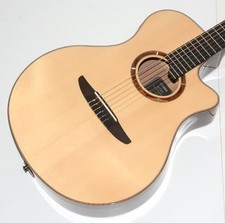 YAMAHA NTX5 Used Spruce Top