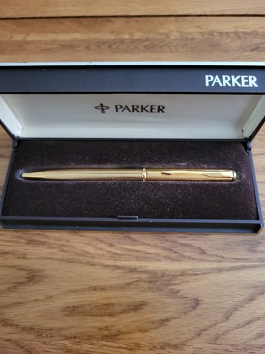 Vintage parker insignia - vintage,