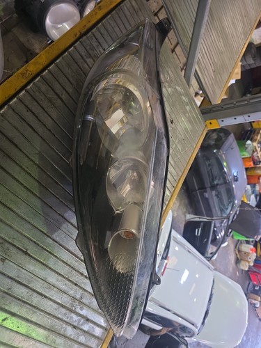 Ford fiesta headlight - fiesta,