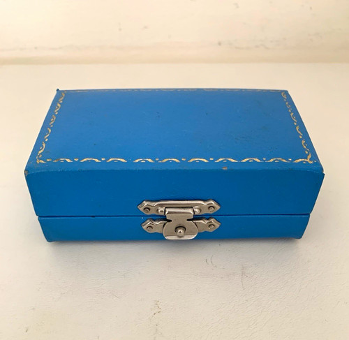 Blue leatherette stud - blue,