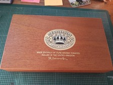 Medallion  Havana Petit