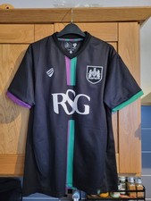 Bristol City medium adult away football shirt,  2015/16 season.