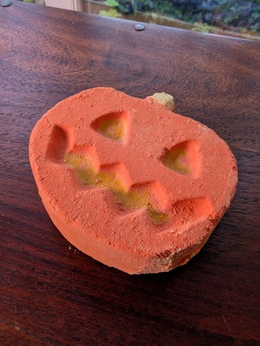 Lush bath bomb - lush,