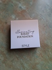 In The Style Illuminating Baked Foundation Shade Fair 10g