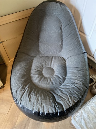 Premium inflatable lounge