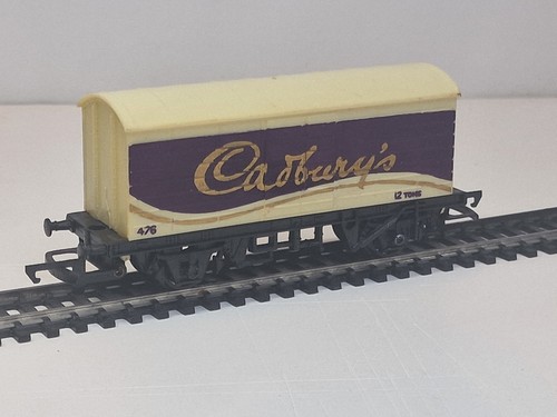Hornby railways r109 - railways, cadbury