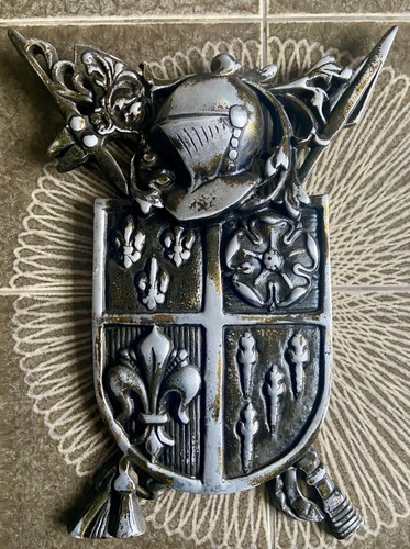Vintage cast metal - , heraldic
