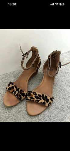 Ugg leopard print - ugg, leather
