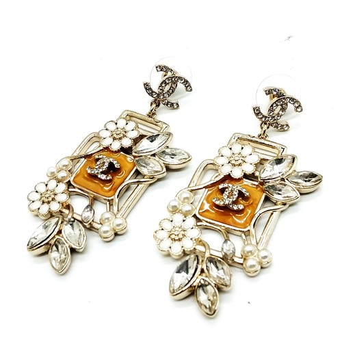 Chanel pierced earring - chanel,