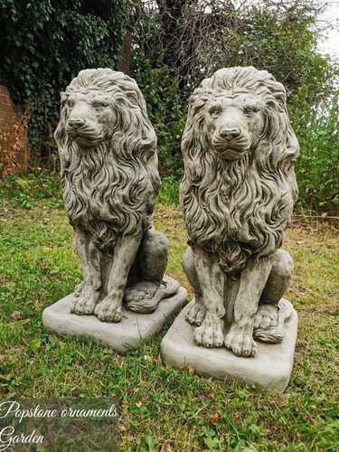 Pair large proud lions - pair,