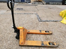Chadwick Pallet Pump Truck 2000kgs Capacity Braked/Braking System On Handle