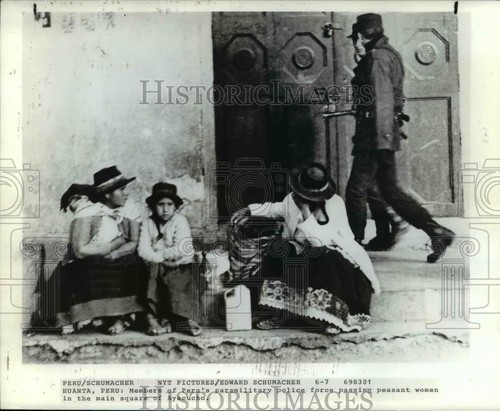 1984 press photo police pass - 1984,