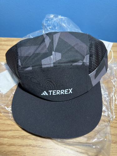 Nwt new adidas terrex - new,