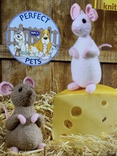 Knitting Pattern 1426 Mice