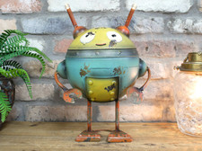 Metal Robot “Tinker” – Quirky Solar Garden Ornament with Wobbly Parts & Lights