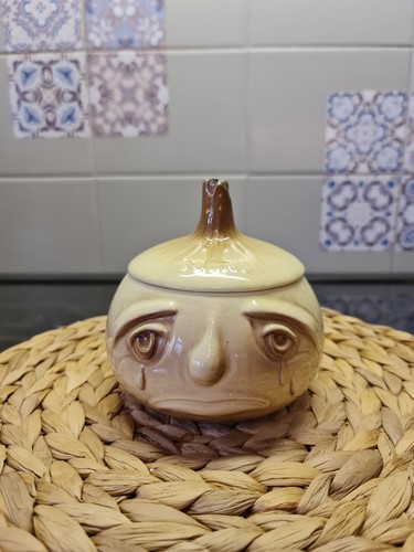 Sylvac crying onion face pot - sylvac,