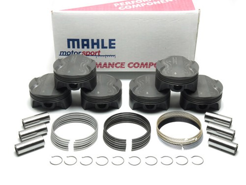 Engine piston set for cast
