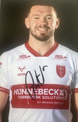 Hull hand signed james - signed,