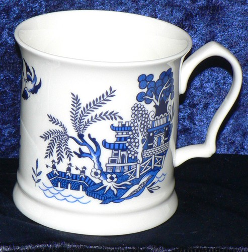 Blue willow pattern - blue, china