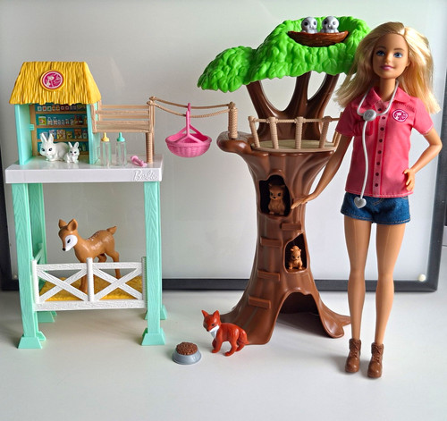 Barbie animal rescuer doll - barbie,