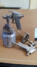 2x Devilbiss TGA 511 Pressure Feed Spray Guns With 1 Pot