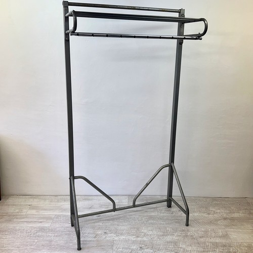 Vintage industrial cloakroom - industrial,