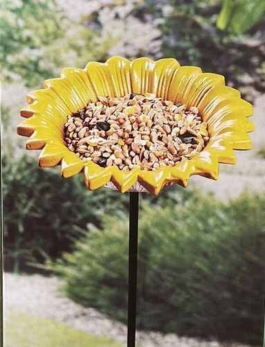 Ground spike bird feeder - spike,