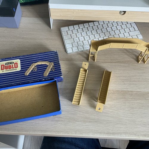 Hornby dublo 6010 footbridge - dublo,