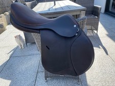 17.5 Equipe Expression Jump Saddle. Brand new tree and head plate 