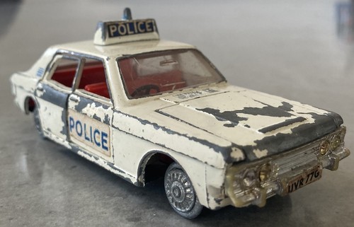 Vintage dinky toys ford zodiac - ford,