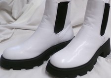 TopShop  Ladies Chunky White Ankle Chelsea Boots Size 5- CG W45