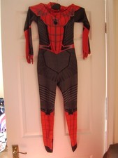 MARVEL SPIDERMAN DRESSING UP
