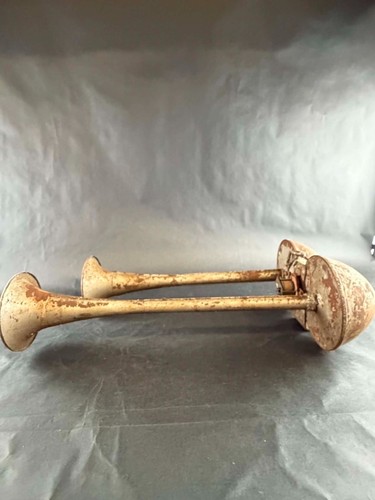 Vtg 40s 50s dual trumpet - vtg,