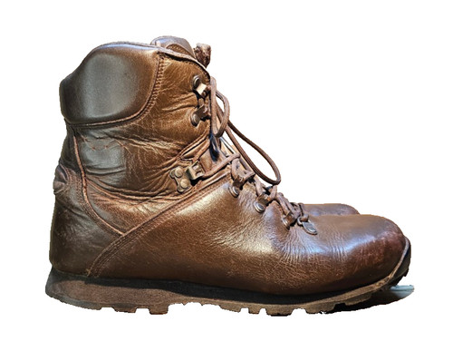 Lightweight hiking boots