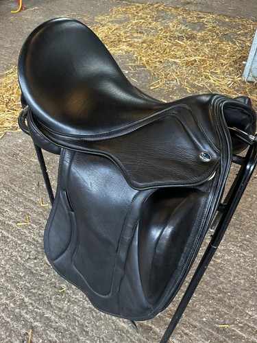 Silhouette black - black, 17.5”