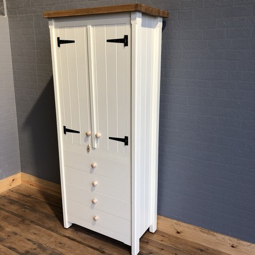 Large kitchen larder - kitchen, larder,pantry